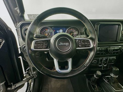 Certified 2021 Jeep Gladiator Overland AWD/4WD image 19