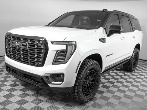 Used 2026 GMC Yukon Denali Ultimate AWD/4WD image 8