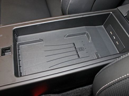 Used 2025 Porsche 911 Carrera image 36