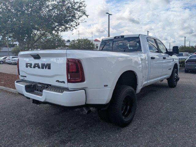 New 2026 RAM 3500 Big Horn AWD/4WD image 4