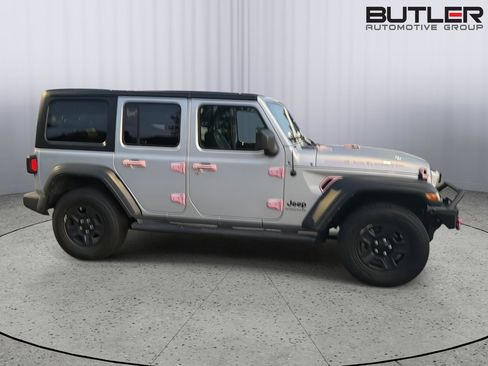 Used 2023 Jeep Wrangler Unlimited Sport AWD/4WD image 6