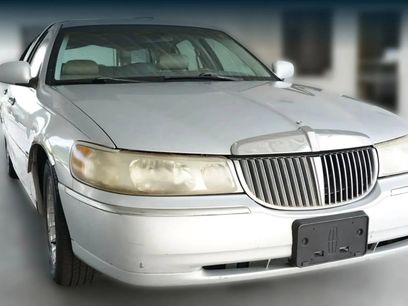 Used 1998 Lincoln Town Car Executive