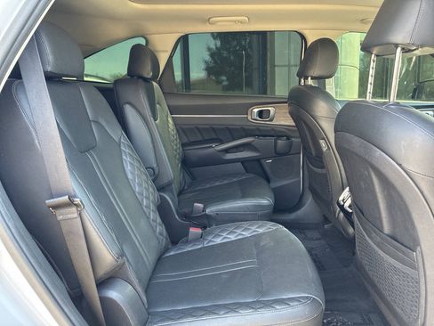 Used 2022 Kia Sorento SX Prestige AWD/4WD image 12