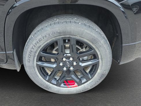 Used 2023 Chevrolet Traverse Premier w/ Redline Edition FWD image 5