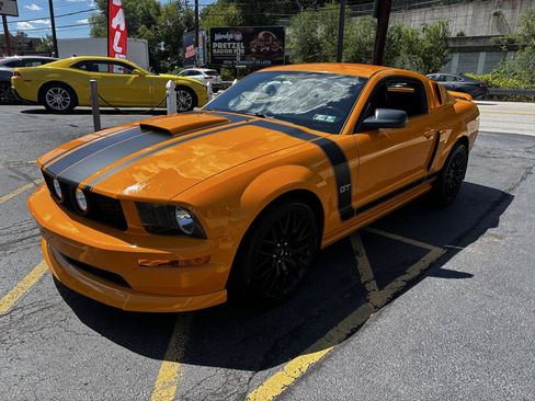 Used 2008 Ford Mustang GT RWD image 3
