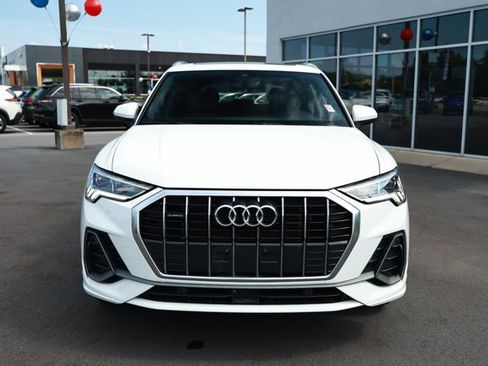 Used 2025 Audi Q3 2.0T Premium AWD/4WD image 2