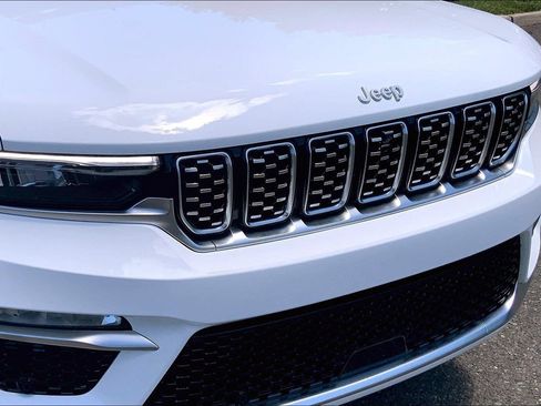 Certified 2025 Jeep Grand Cherokee Summit AWD/4WD image 31