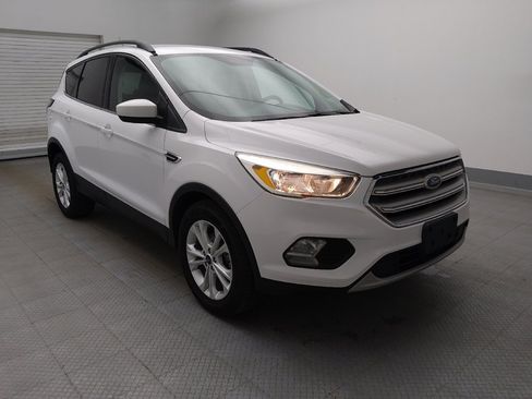Used 2018 Ford Escape SE FWD image 13