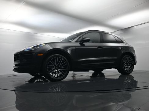 Certified 2026 Porsche Macan AWD/4WD image 46
