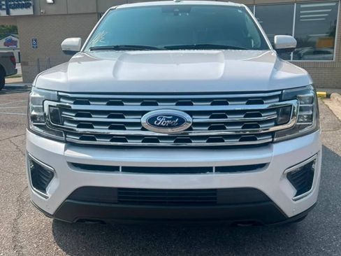 Used 2019 Ford Expedition Limited w/ Equipment Group 302A AWD/4WD image 2