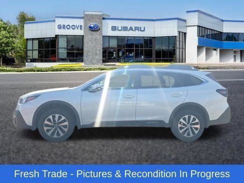 Used 2020 Subaru Outback Premium AWD/4WD image 2