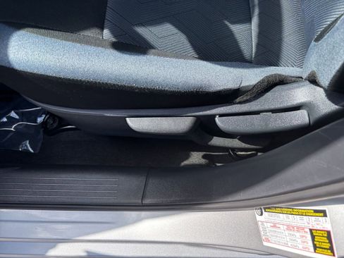 Used 2025 Nissan Versa SV FWD image 22