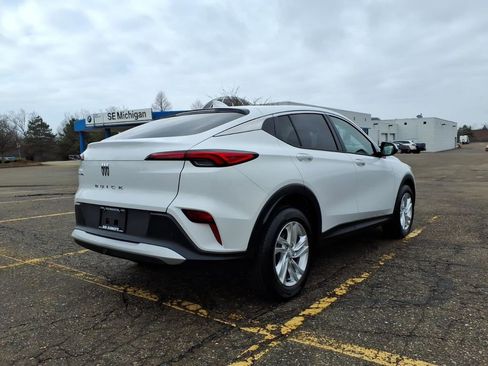 Certified 2025 Buick Envista Preferred w/ Convenience I Package image 4