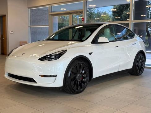 Used 2022 Tesla Model Y Performance AWD/4WD image 4