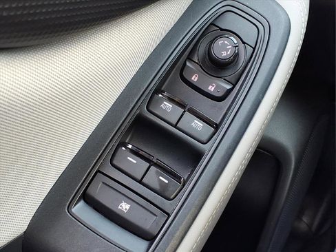 Used 2023 Subaru Forester Premium image 20