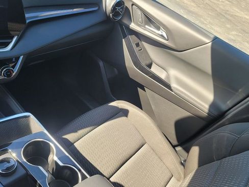 Used 2026 Chevrolet Equinox LT FWD image 23