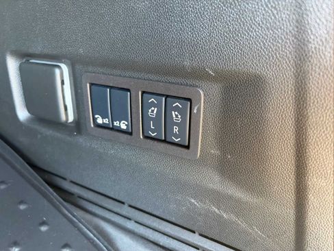 Used 2024 Chevrolet Tahoe RST w/ Luxury Package AWD/4WD image 31
