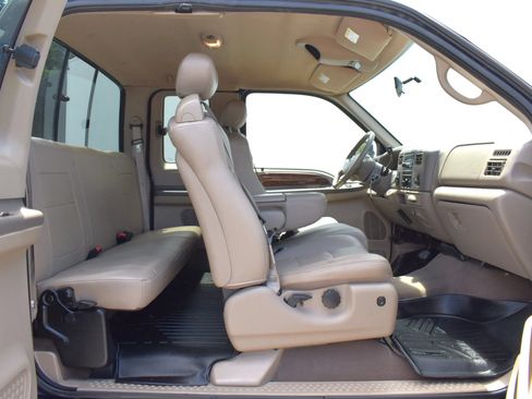 Used 2001 Ford F250 Lariat AWD/4WD image 45