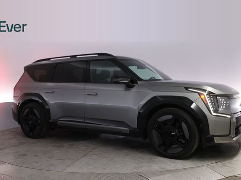 Used 2024 Kia EV9 GT-Line AWD/4WD image 14