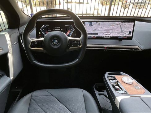 Used 2024 BMW iX xDrive50 w/ Premium Package image 6