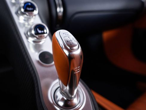 Used 2018 Bugatti Chiron AWD/4WD image 53