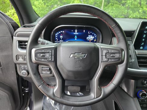 Used 2023 Chevrolet Suburban RST w/ Luxury Package AWD/4WD image 17