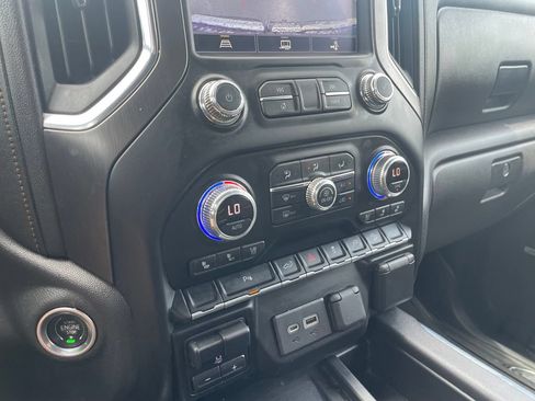 Used 2022 GMC Sierra 1500 AT4 w/ AT4 Premium Package AWD/4WD image 17