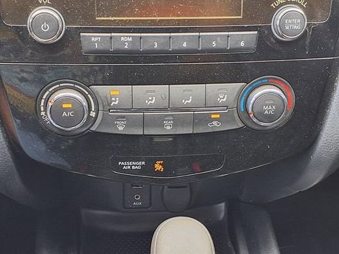 Used 2016 Nissan Rogue S image 13