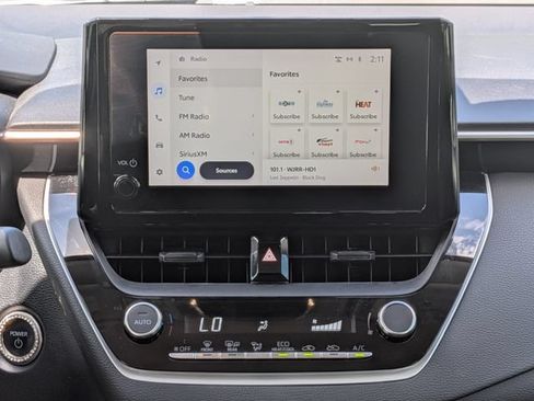 Used 2023 Toyota Corolla LE w/ LE Convenience Package FWD image 18
