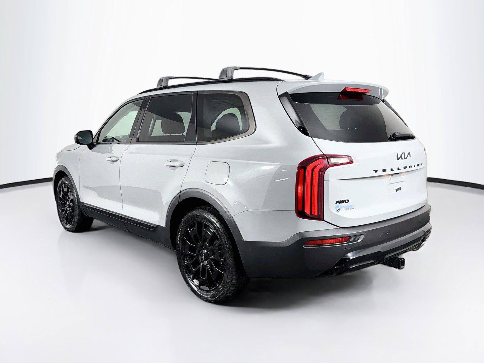 Used 2022 Kia Telluride SX w/ Nightfall Edition Package AWD/4WD image 9