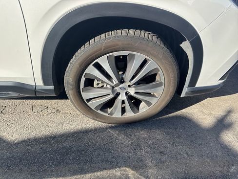 Used 2021 Subaru Ascent Limited w/ Technology Package image 4