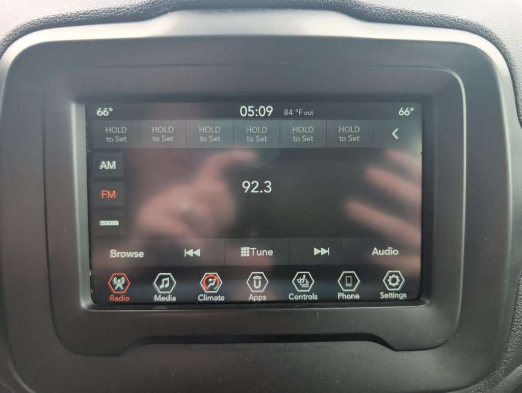 Used 2019 Jeep Renegade Trailhawk w/ Cold Weather Group II AWD/4WD image 13