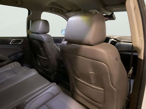 Used 2016 GMC Yukon Denali AWD/4WD image 28