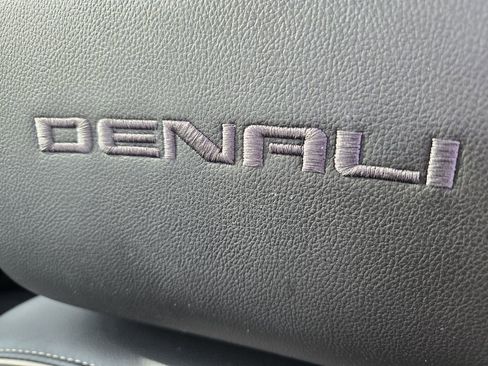 Used 2021 GMC Acadia Denali w/ GMC Pro Grade Package image 15