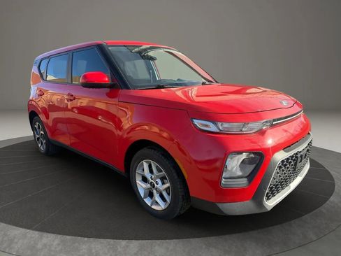 Used 2021 Kia Soul S image 3