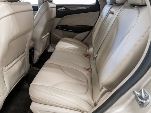 Used 2017 Lincoln MKC Premiere FWD image 23