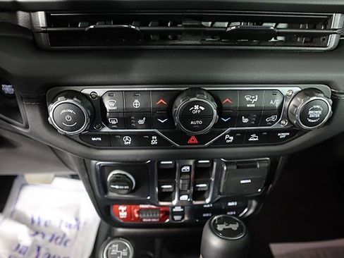 Used 2024 Jeep Wrangler Unlimited Rubicon image 35