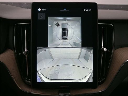 New 2026 Volvo XC60 B5 Plus w/ Protection Package Premier image 22