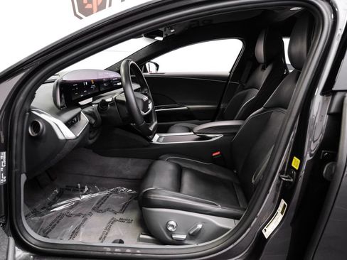 Used 2024 Lucid Air Touring AWD/4WD image 4