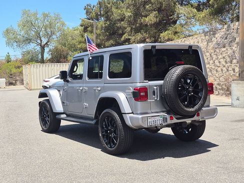 Used 2021 Jeep Wrangler Unlimited Sahara AWD/4WD image 3