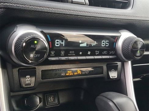 Used 2024 Toyota RAV4 XLE image 17