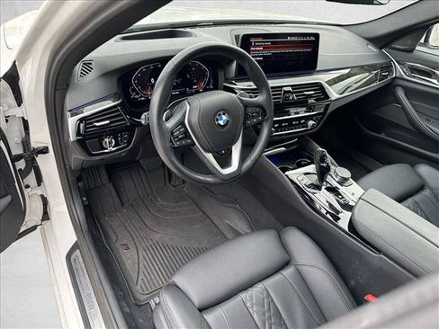 Used 2023 BMW 530i xDrive w/ Premium Package AWD/4WD image 10