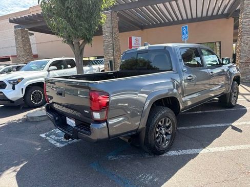 Certified 2022 Toyota Tacoma SR5 AWD/4WD image 6
