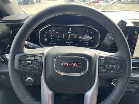 New 2026 GMC Sierra 1500 Elevation image 17