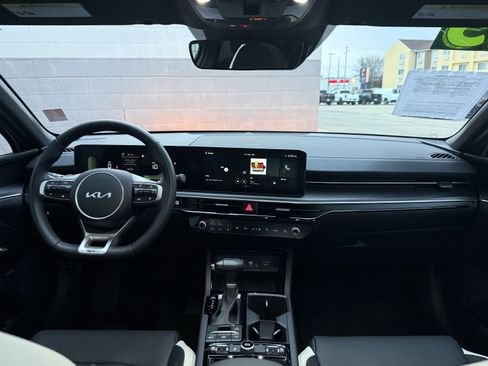 Used 2025 Kia K5 GT-Line w/ GT-Line Premium Package image 8