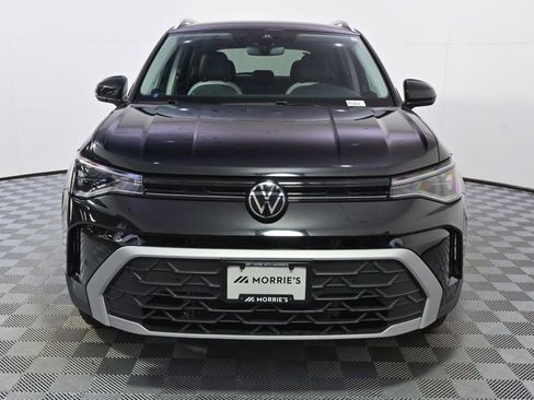 Used 2025 Volkswagen Taos SE AWD/4WD image 10