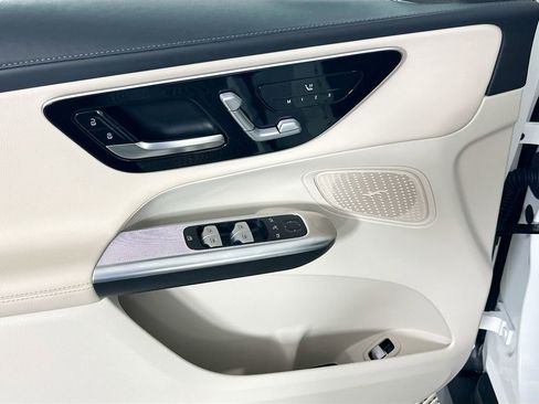 Certified 2023 Mercedes-Benz GLC 300 4MATIC image 17