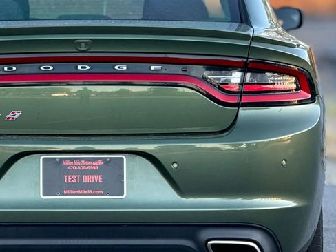 Used 2019 Dodge Charger SXT w/ Cold Weather Package image 13
