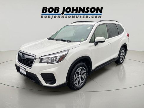 Used 2020 Subaru Forester Premium AWD/4WD image 7