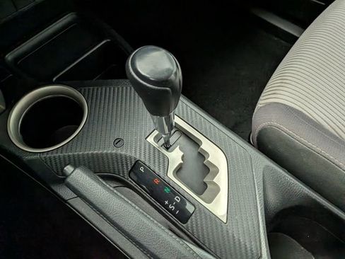 Used 2014 Toyota RAV4 XLE image 19